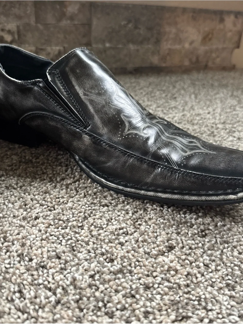 Aldo Men's Size 43 (9.5/10) Black Leather Slip-On Dress Shoes with Cross Detail